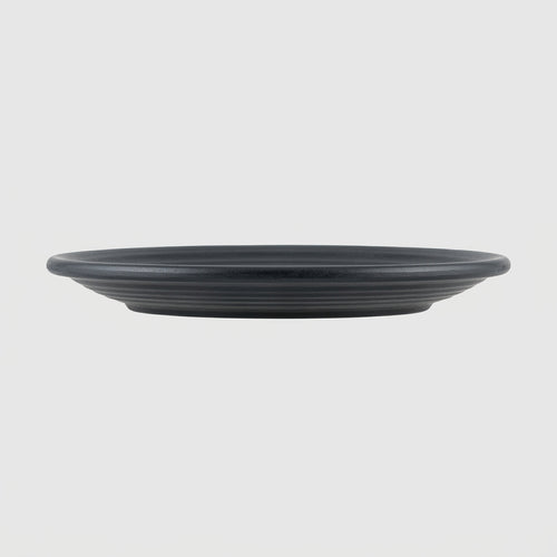 Assiette plate ronde mélamine rainurée noir mat - vue de profil